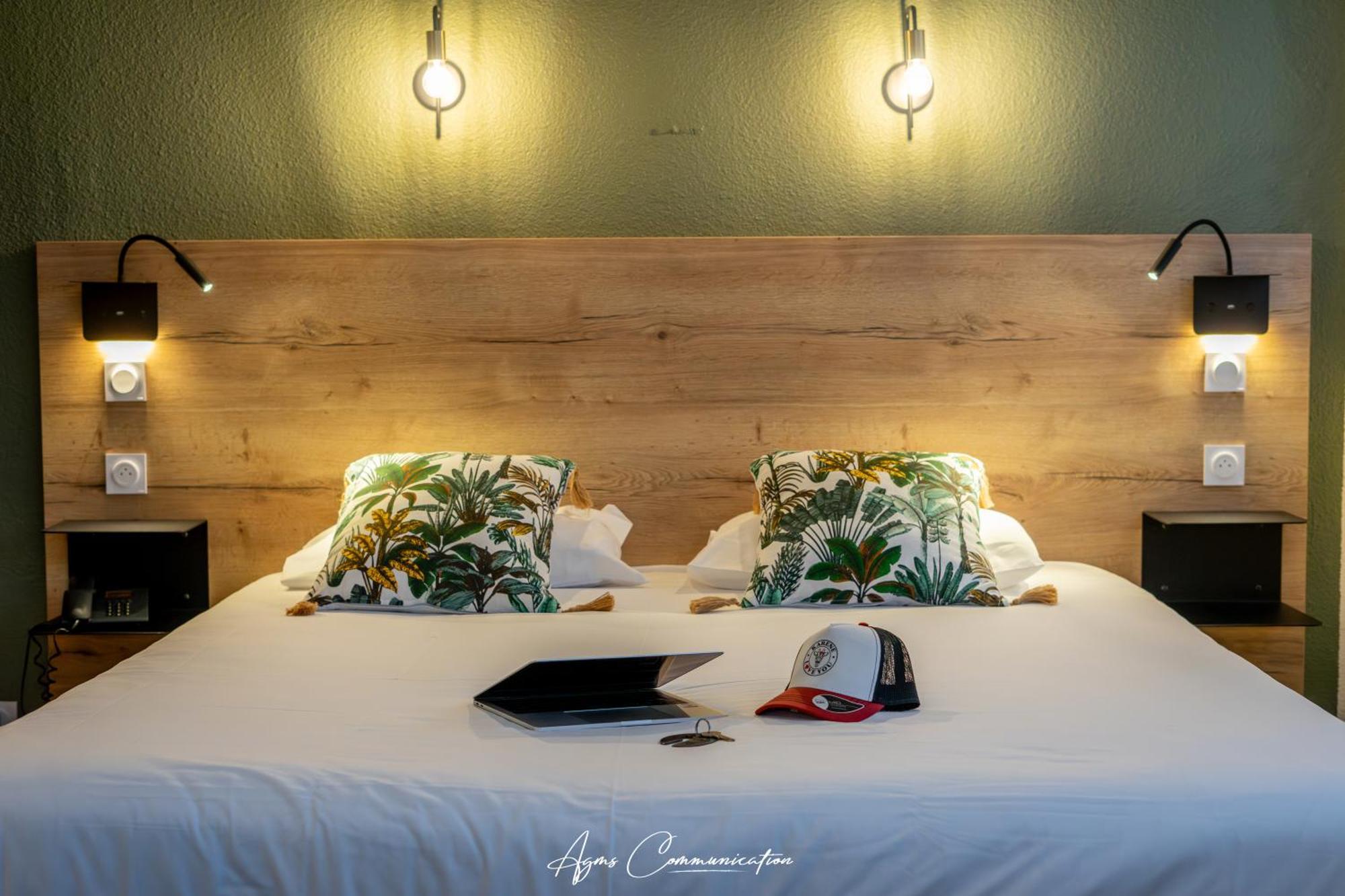 Hotel Karene Saint-Paul-lès-Romans Екстериор снимка