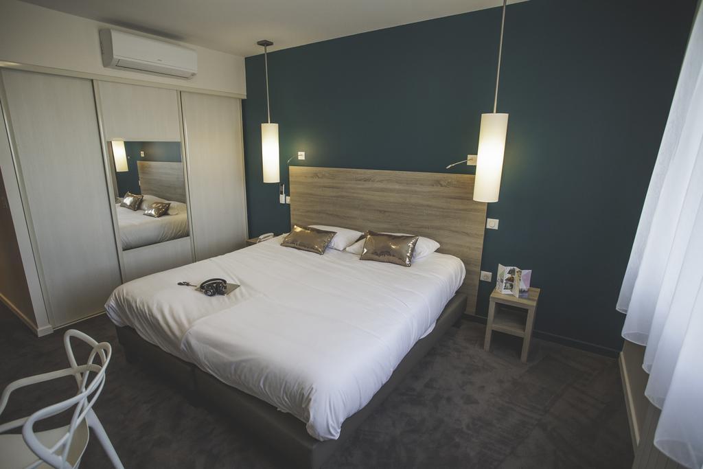 Hotel Karene Saint-Paul-lès-Romans Екстериор снимка
