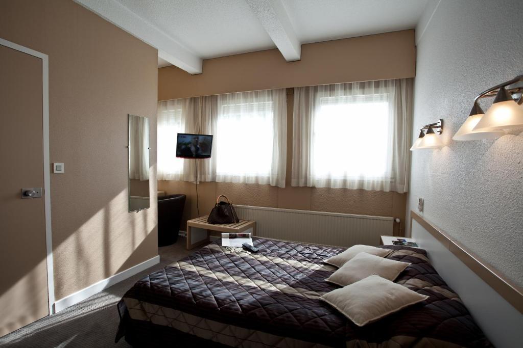 Hotel Karene Saint-Paul-lès-Romans Стая снимка