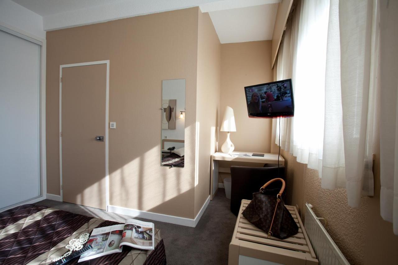 Hotel Karene Saint-Paul-lès-Romans Екстериор снимка